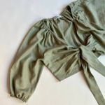lanovy-crop-top-Aphrodite-s-puff-ramenami